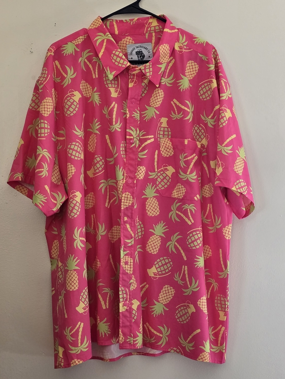 Savage Tacticians Men's 3XL Pink Pineapple-Print Short Sleeve Button-Down Shirt